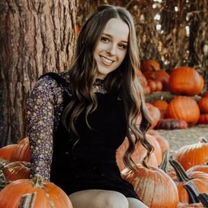 Meet your Posher, Mailee